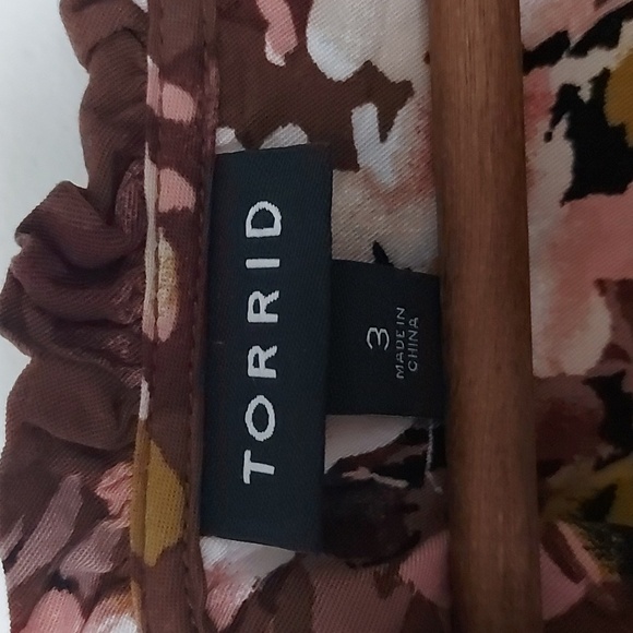 Torrid Rayon Twill Peasant Blouse Brown/Floral Size 3X - Picture 6 of 9